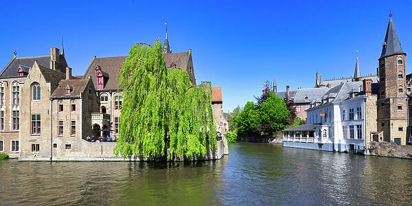 Old houses along the canal Rozenhoedkaai, Bruges, UNESCO World Heritage Site, Belgium, Europe