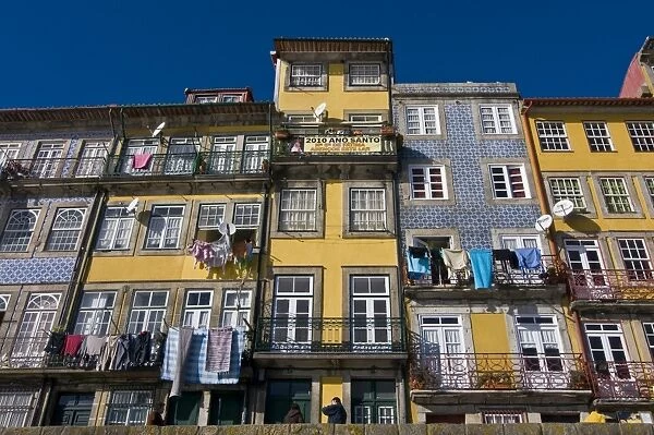 Old houses in the old town of Oporto, UNESCO World Heritage Site, Portugal, Europe