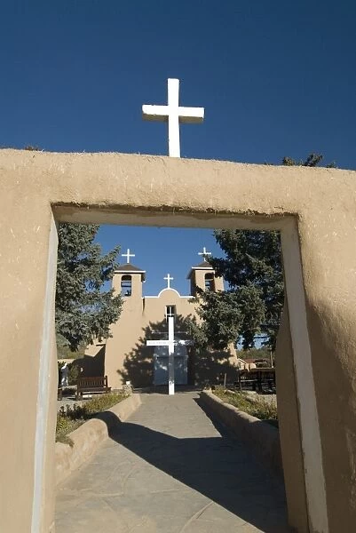 Old Mission of St. Francis de Assisi, built about 1710, Ranchos de Taos