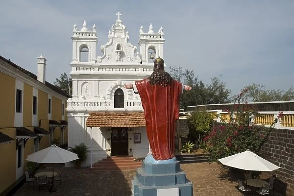 Old Portuguese church in grounds of Fort Tiracol