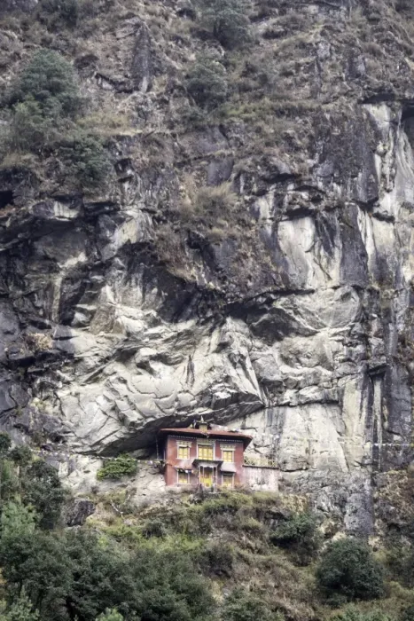 Framed Print : An old religious building built into the side of a cliff in the Sagarmatha National Park UNESCO World Heritage Site, Himalayas, Nepal, Asia Framed Print : An old religious building built into the side of a cliff in the Sagarmatha National Park UNESCO World Heritage Site, Himalayas, Nepal, Asia