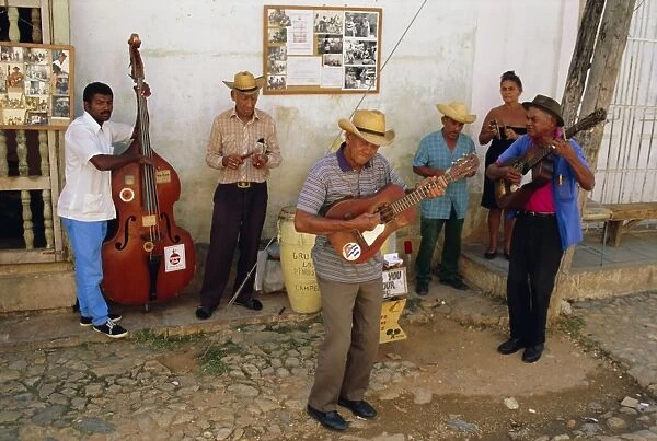 Old street musicians, Trinidad, Cuba, Caribbean, Central America