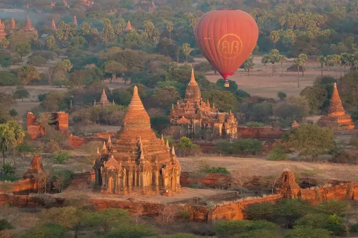 Framed Print : Old temple in Bagan and hot-air balloons before sunrise, Old Bagan (Pagan), UNESCO World Heritage Site, Myanmar (Burma), Asia Framed Print : Old temple in Bagan and hot-air balloons before sunrise, Old Bagan (Pagan), UNESCO World Heritage Site, Myanmar (Burma), Asia