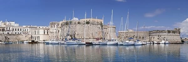 Old town with castle and harbour, Gallipoli, Lecce province, Salentine Peninsula