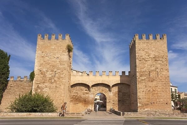 Old Town Gate and fortified walls, Alcudia, Majorca, Balearic Islands, Spain, Europe