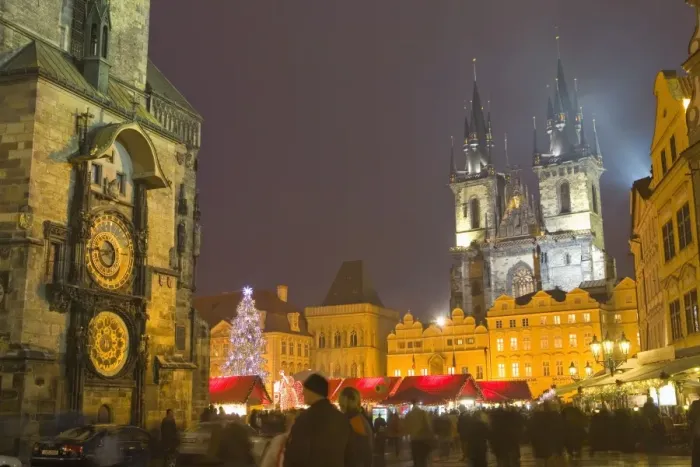 Framed Print : Old Town Hall, Astronomical clock, Tyn Cathedral and Old Town Square at Christmas time Framed Print : Old Town Hall, Astronomical clock, Tyn Cathedral and Old Town Square at Christmas time