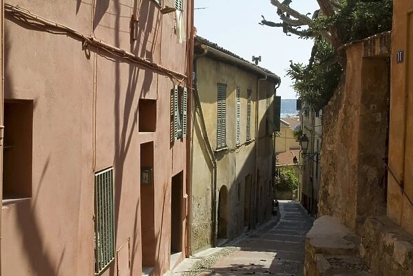 The Old Town, Menton, Alpes-Maritimes, Provence, Cote d Azur, France, Europe