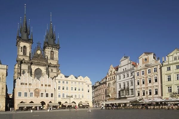 Old Town Square (Staromestske namesti) and Tyn Cathedral (Church of Our Lady Before Tyn), Prague, Czech Republic, Europe