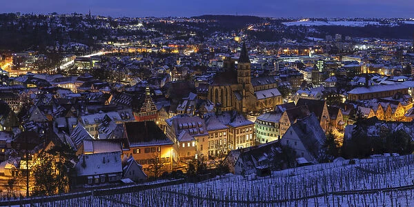 Old town with St. Dionys Church in winter, Esslingen am Neckar, Baden Wurttemberg, Germany, Europe