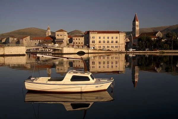 Old town, Trogir, UNESCO World Heritage Site, Dalmatia, Adriatic, Croatia, Europe