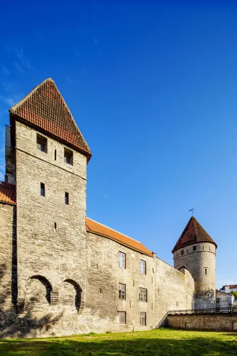 Framed Print : Old Town Walls, UNESCO World Heritage Site, Tallinn, Estonia, Europe Framed Print : Old Town Walls, UNESCO World Heritage Site, Tallinn, Estonia, Europe