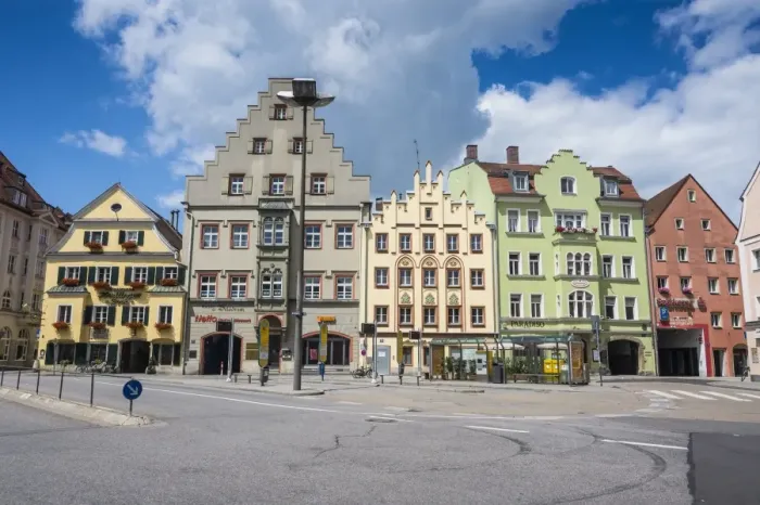 Framed Print : Old trader houses on Arnulfsplatz, a square in Regensburg, UNESCO World Heritage Site Framed Print : Old trader houses on Arnulfsplatz, a square in Regensburg, UNESCO World Heritage Site