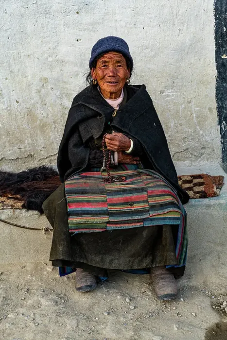 Framed Print : Old woman with a prayer wheel in her hand, Lo Manthang, Kingdom of Mustang, Nepal, Asia Framed Print : Old woman with a prayer wheel in her hand, Lo Manthang, Kingdom of Mustang, Nepal, Asia