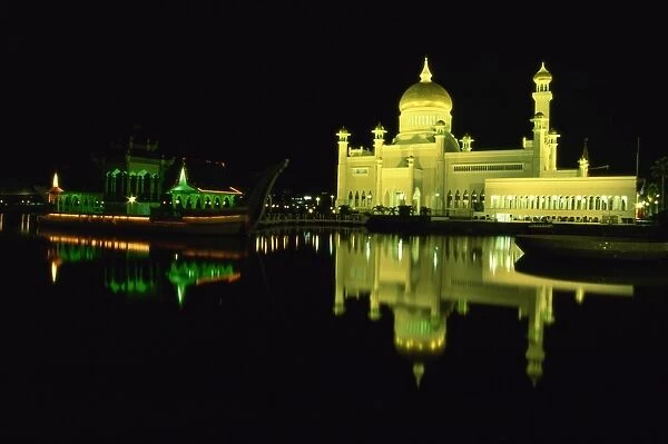 The Omar Ali Saifuddin Mosque built in 1958, Bandar Seri Begawan, Brunei Darussalam