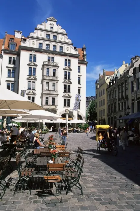 Framed Print : Orlando Haus opposite Hofbraeuhaus Framed Print : Orlando Haus opposite Hofbraeuhaus
