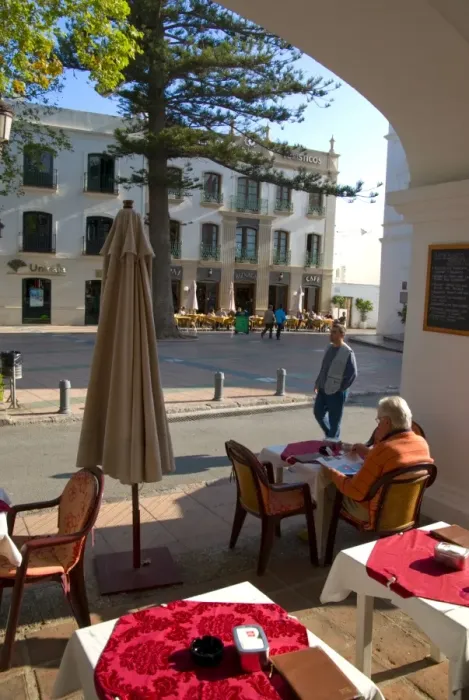 Framed Print : Outdoor cafe Framed Print : Outdoor cafe