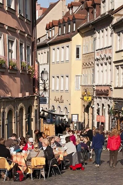 Outdoor cafe in Bamberg, UNESCO World Heritage Site, Bavaria, Germany, Europe