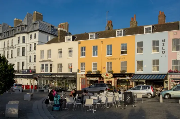 Framed Print : Outdoor cafe and typical terrace in centre of Margate, Kent, England, United Kingdom, Europe Framed Print : Outdoor cafe and typical terrace in centre of Margate, Kent, England, United Kingdom, Europe