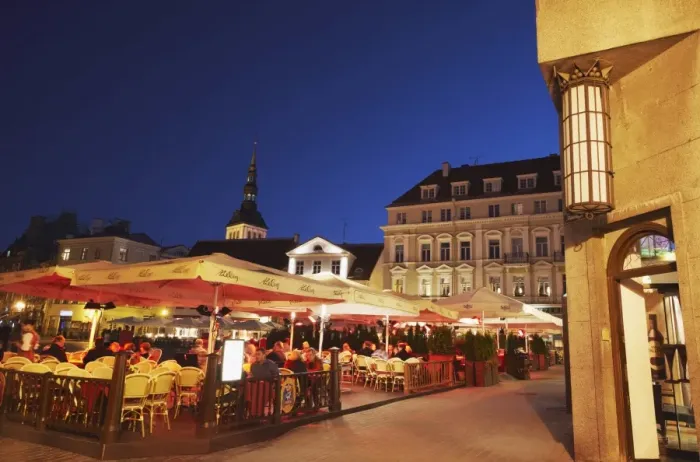 Framed Print : Outdoor cafes in Town Hall Square (Raekoja Plats), Tallinn, Estonia, Baltic States Framed Print : Outdoor cafes in Town Hall Square (Raekoja Plats), Tallinn, Estonia, Baltic States