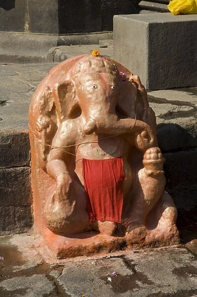 Outdoor Hindu shrine to Ganesh