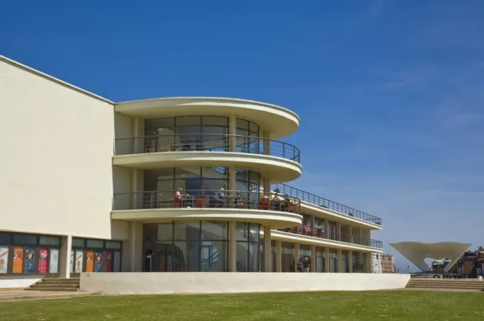Framed Print : Outdoor stage for performances and exterior architecture, the De La Warr Pavilion Framed Print : Outdoor stage for performances and exterior architecture, the De La Warr Pavilion