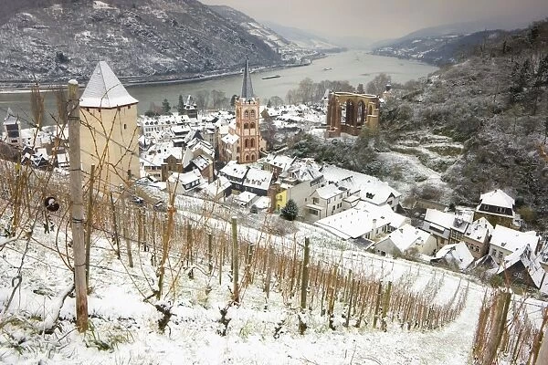 Overview of Bacharach and the Rhine River in winter, Rheinland-Pfalz (Rhineland-Palatinate), Germany, Europe