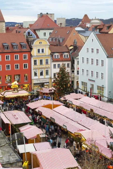 Framed Print : Overview of the Christmas Market in Neupfarrplatz, Regensburg, Bavaria, Germany, Europe