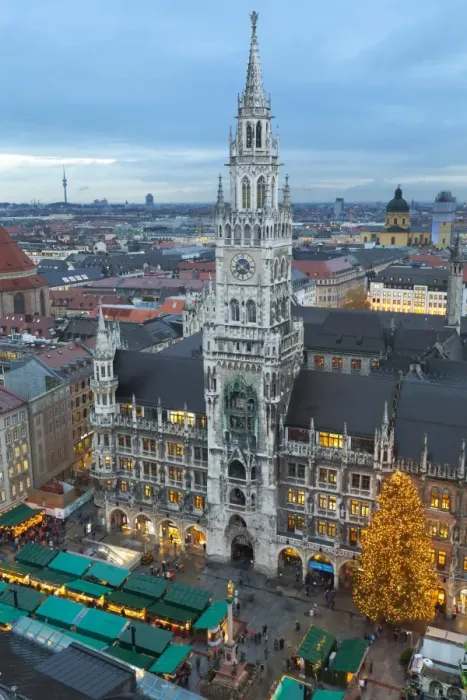 Framed Print : Overview of the Marienplatz Christmas Market and the New Town Hall, Munich, Bavaria, Germany, Europe Framed Print : Overview of the Marienplatz Christmas Market and the New Town Hall, Munich, Bavaria, Germany, Europe