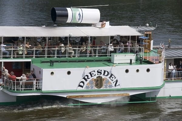 Paddle steamship on the River Elbe, Dresden, Saxony, Germany, Europe