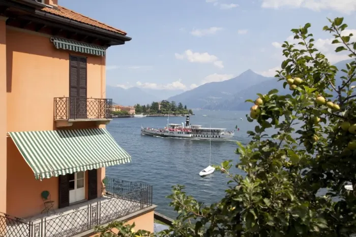Framed Print : Paddlesteamer on Lake Como, Menaggio, Lombardy, Italian Lakes, Italy, Europe Framed Print : Paddlesteamer on Lake Como, Menaggio, Lombardy, Italian Lakes, Italy, Europe
