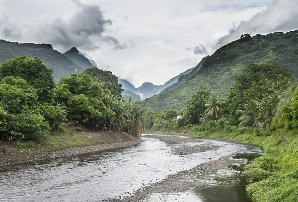 Paea River with dramatic mountains in the background, Tahiti, Society Islands, French Polynesia
