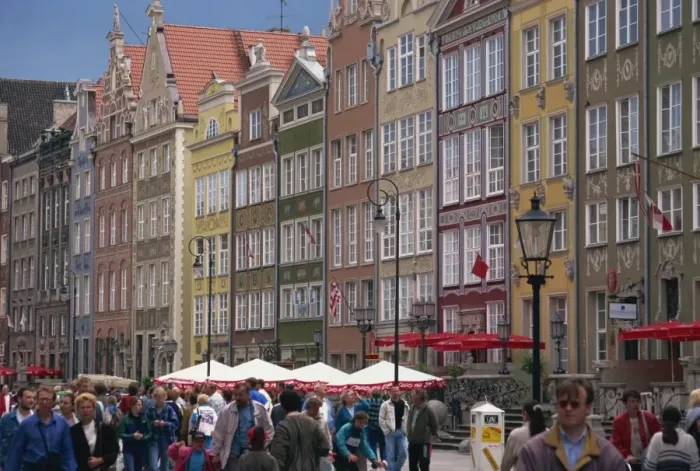 Framed Print : Painted facades, Dtugi Targ, Gdansk, Pomerania, Poland, Europe Framed Print : Painted facades, Dtugi Targ, Gdansk, Pomerania, Poland, Europe