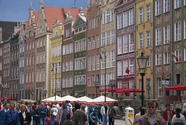 Painted facades, Dtugi Targ, Gdansk, Pomerania, Poland, Europe
