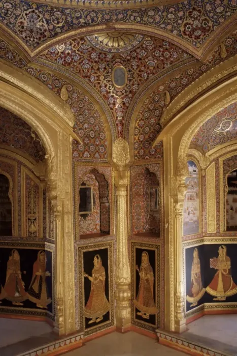 Framed Print : The painted and gilded public reception area