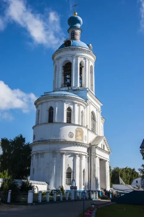 Framed Print : Palace und Monastery Bogolyubovo near the Unesco world heritage sight Vladimir, Golden ring, Russia Framed Print : Palace und Monastery Bogolyubovo near the Unesco world heritage sight Vladimir, Golden ring, Russia
