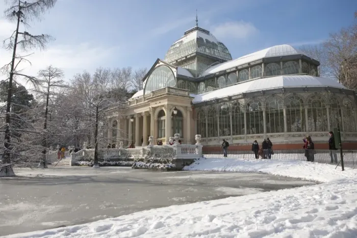 Framed Print : Palacio de Cristal, Retiro Park, Madrid, Spain, Europe Framed Print : Palacio de Cristal, Retiro Park, Madrid, Spain, Europe