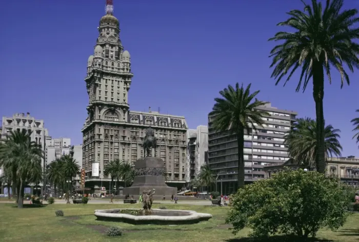Framed Print : Palacio Salvo