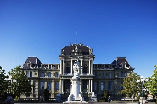 Palais de Justice and statue of William Tell, Lausanne, Vaud, Switzerland, Europe