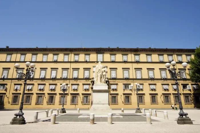 Framed Print : Palazzo Ducale, Piazza Napoleone, Lucca, Tuscany, Italy, Europe Framed Print : Palazzo Ducale, Piazza Napoleone, Lucca, Tuscany, Italy, Europe