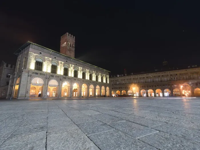 Framed Print : Palazzo of Podesta in the historical centre of Bologna, Piazza Maggiore, Bologna Framed Print : Palazzo of Podesta in the historical centre of Bologna, Piazza Maggiore, Bologna