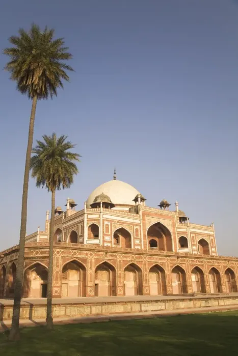 Framed Print : Palm trees beside the earliest example of Mughal architecture, Humayans Tomb Framed Print : Palm trees beside the earliest example of Mughal architecture, Humayans Tomb