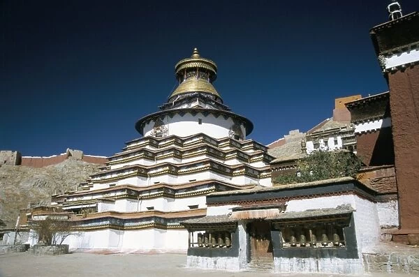 Pango chorten in the Palkhor Choide Buddhist monastery, Gyantse, Tibet, China, Asia