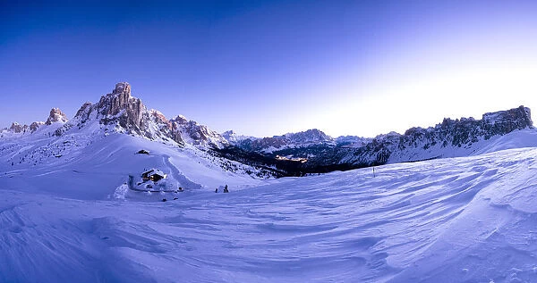 Pano of snowy Ra Gusela, Cortina d Ampezzo, Monte Cristallo