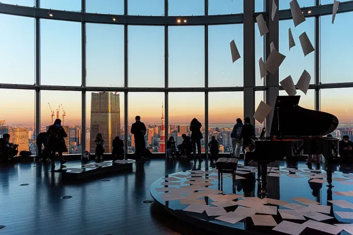 Framed Print : Panoramic view through a big window in Roppongi Hills, with visitors enjoying the evening light, silhouettes and grand piano, Tokyo, Honshu, Japan, Asia Framed Print : Panoramic view through a big window in Roppongi Hills, with visitors enjoying the evening light, silhouettes and grand piano, Tokyo, Honshu, Japan, Asia