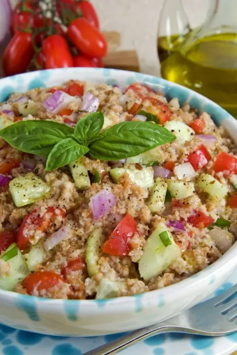 Framed Print : Panzanella (Panmolle) (bread salad), Tuscany, Italy, Europe Framed Print : Panzanella (Panmolle) (bread salad), Tuscany, Italy, Europe