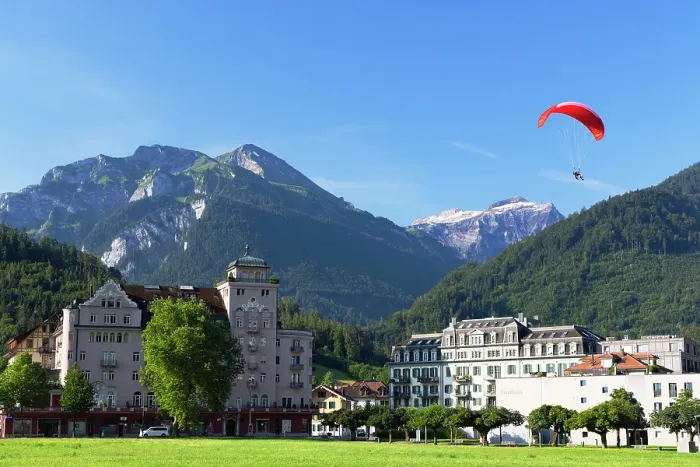 Framed Print : Paraglider over Hohematte Park, Interlaken, Bernese Oberland, Switzerland Framed Print : Paraglider over Hohematte Park, Interlaken, Bernese Oberland, Switzerland