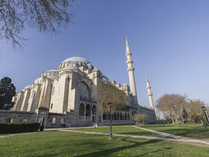 Framed Print : The park of Suleymaniye Mosque, UNESCO World Heritage Site, on a sunny day with a clear blue sky, Istanbul, Turkey, Europe Framed Print : The park of Suleymaniye Mosque, UNESCO World Heritage Site, on a sunny day with a clear blue sky, Istanbul, Turkey, Europe
