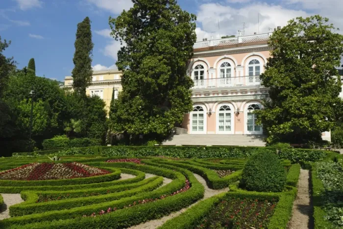 Framed Print : The Park and Villa Angiolina, Opatija, Kvarner Gulf, Croatia, Europe