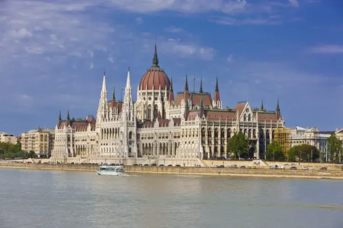 Framed Print : Parliament on the banks of the River Danube, Budapest, Hungary, Europe Framed Print : Parliament on the banks of the River Danube, Budapest, Hungary, Europe