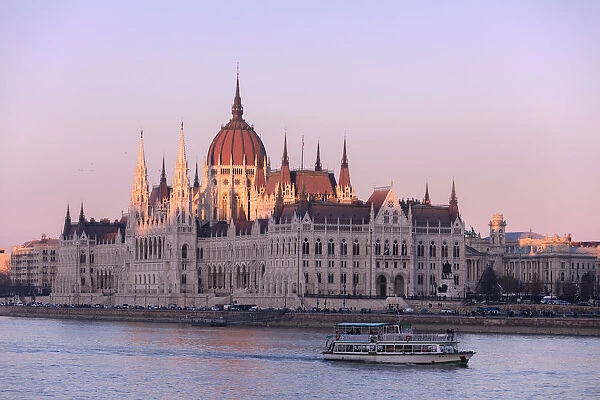 Parliament Building and River Danube at sunset, Budapest, Hungary, Europe